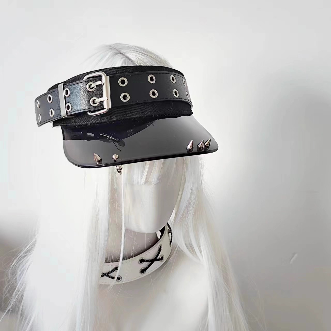 오픈탑과 가죽 버클이 있는 펑크 미래지향적인 야구 모자 - Women Fashion Hats 리뷰 및 가격